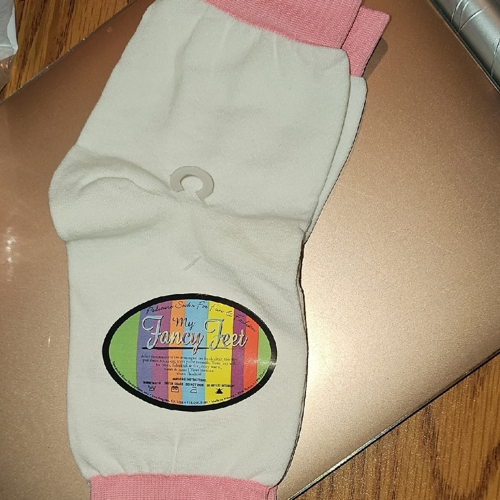 My Fancy Feet' NWT White/Pink Cozy Pedicure/Nail Painting Socks